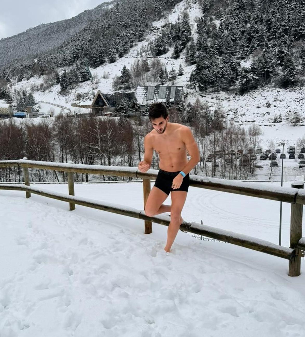 25岁的西班牙球员费兰·托雷斯在代表巴塞罗那足球俱乐部征战本赛季西甲，前17场比