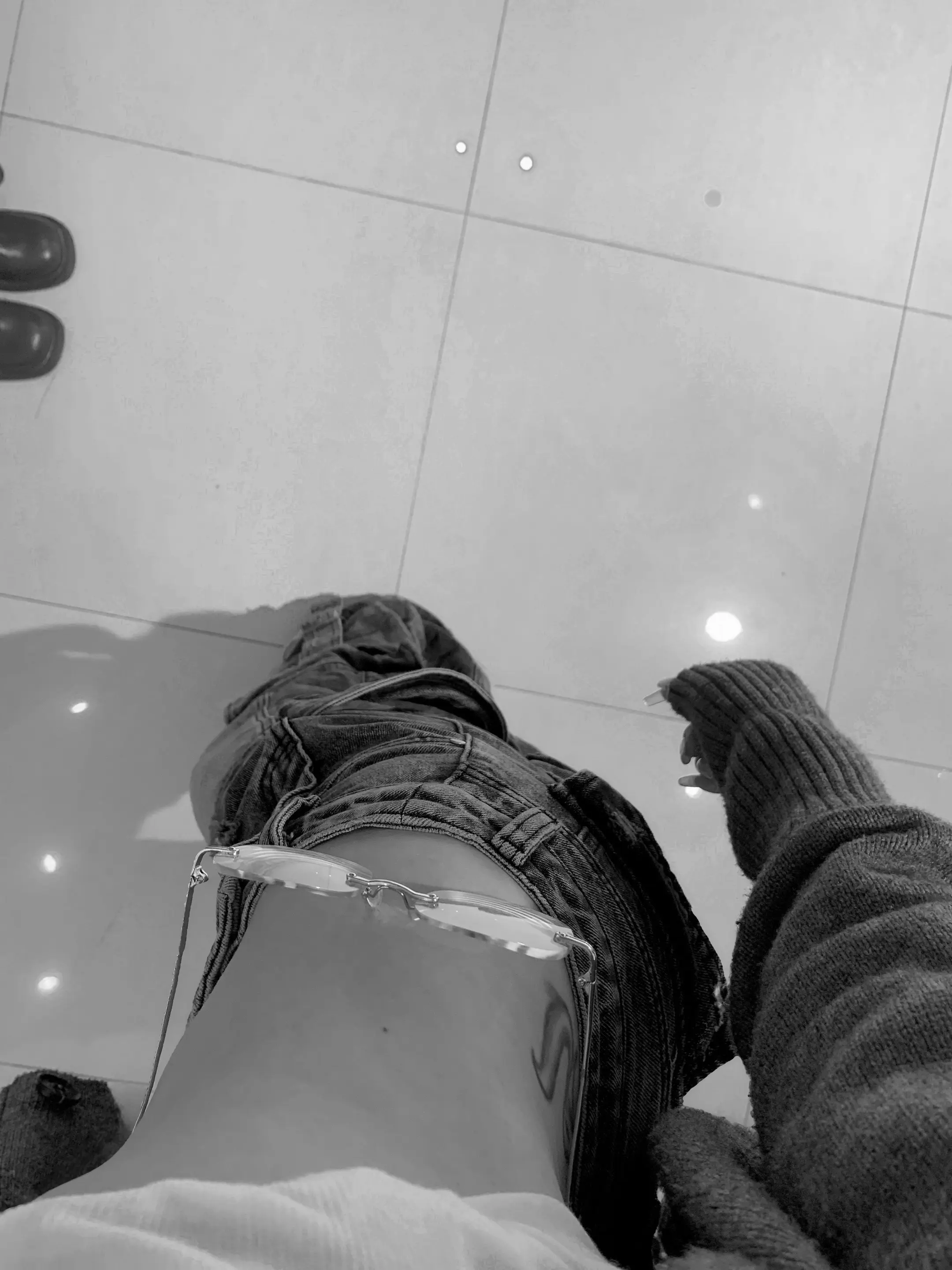 不知道哇 我看别人都是这么拍的 还挺装的