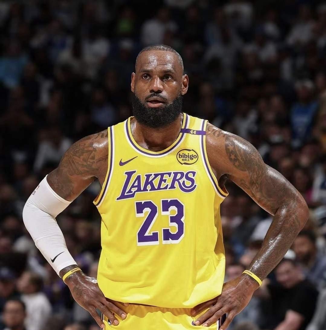 是不是对老詹要求太严苛了？
21.7分、篮板5.4、助攻6.8、命中率超过50%