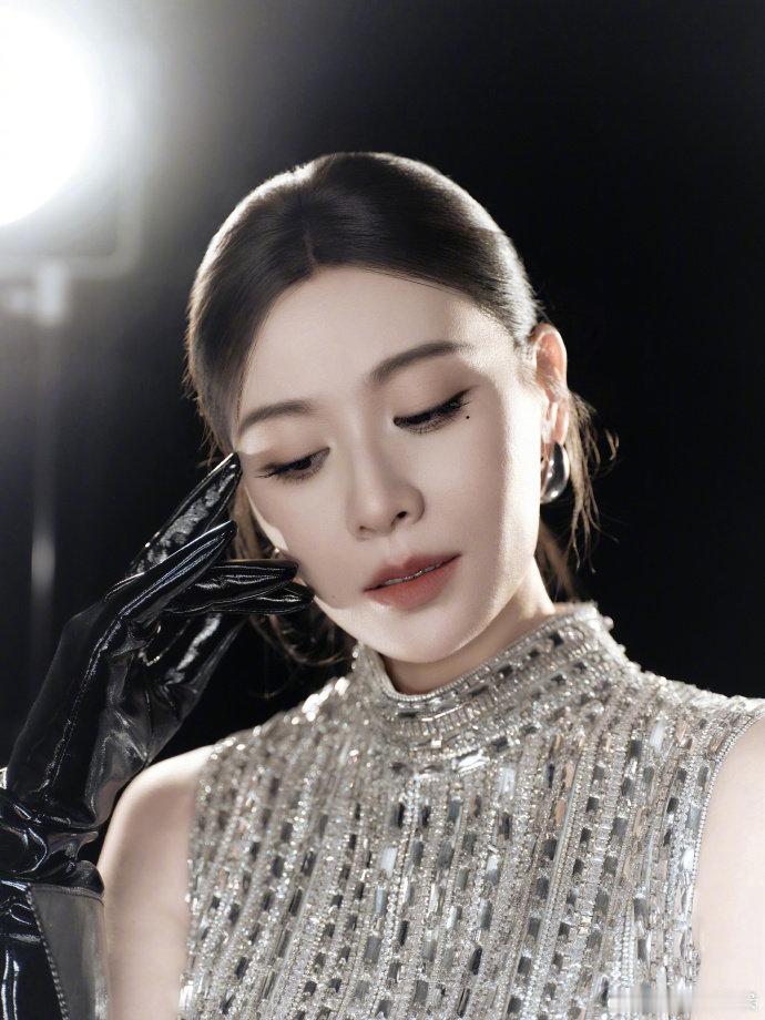 叶一茜叶一茜把陈瑶当女儿宠乘风2026简简单单一句等你起床刚好吃饭，温柔直接戳进