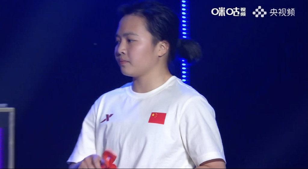 #中国亚运会霹雳舞首金#霹雳舞女子组金牌赛，中国小将战胜日本选手汤浅亚美获得金牌