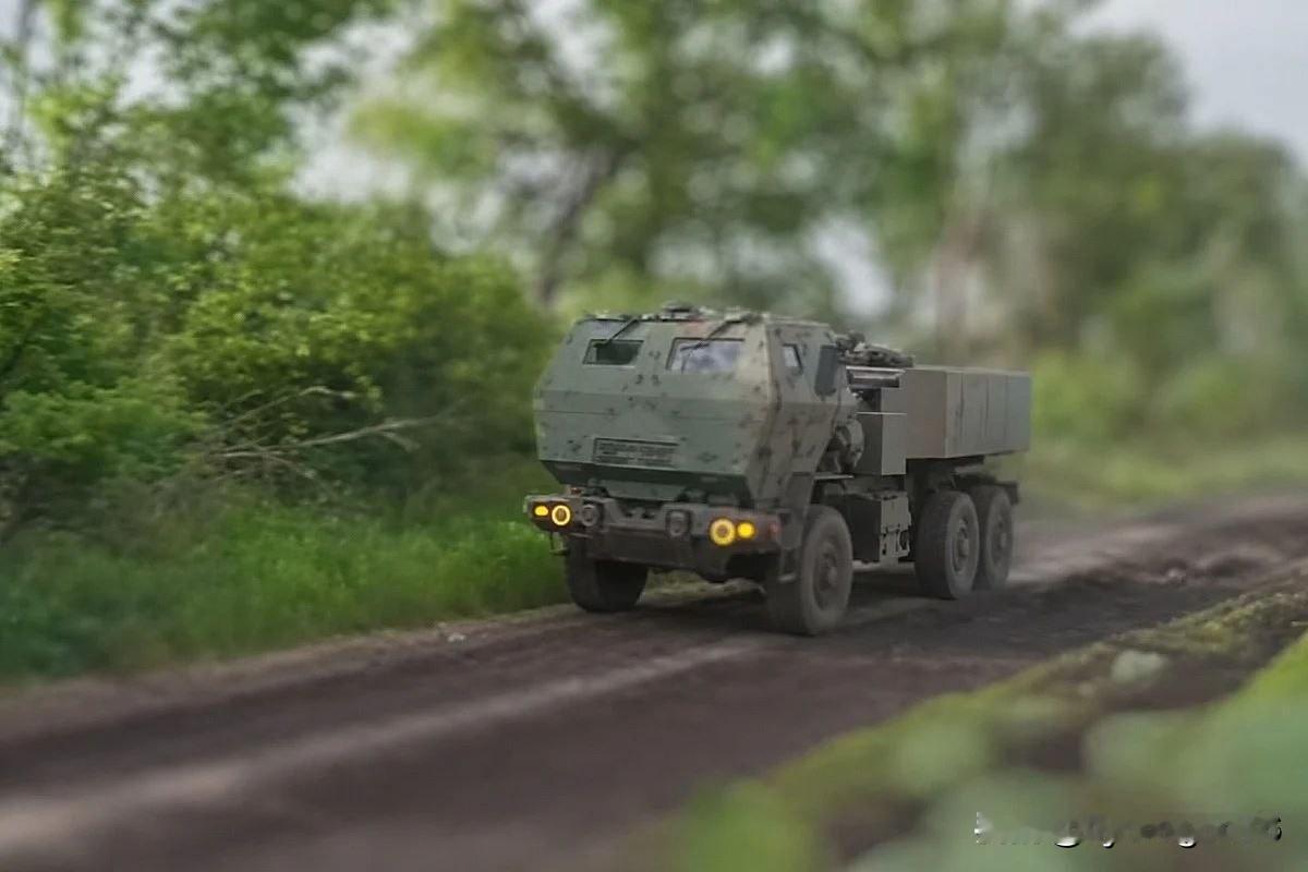 🇺🇦乌克兰武装部队第19导弹与炮兵旅（代号“圣芭芭拉”）装备了美制“海马斯”