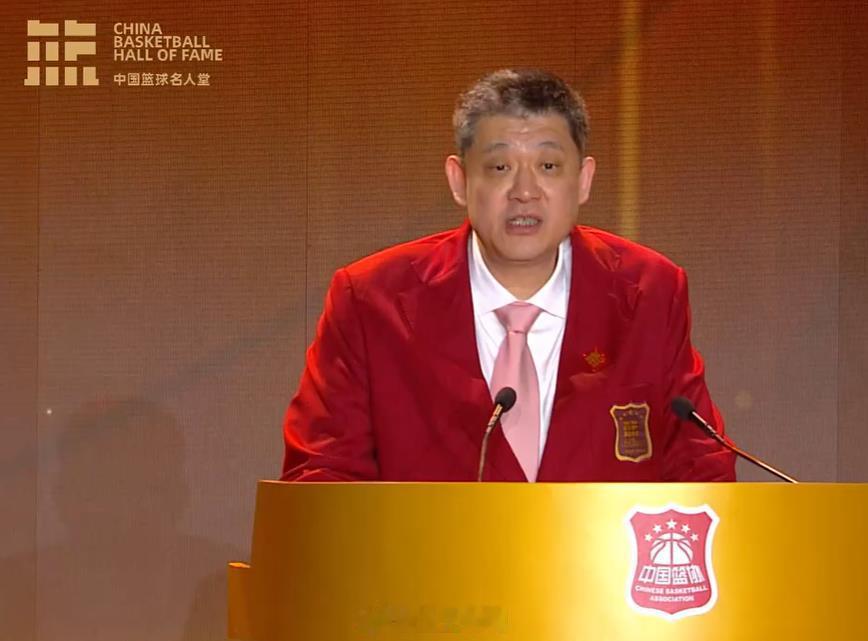 2025中国篮球名人堂入堂仪式2025中国篮球名人堂 “大家叫我‘虎王’，但是我