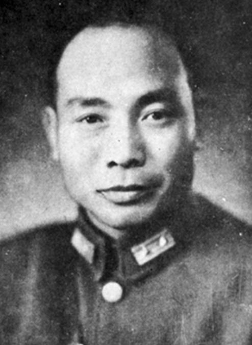 1949年汤恩伯撤离大陆时丢下原配马阿谦，无依无靠的她只能求助新政府，开口提出的