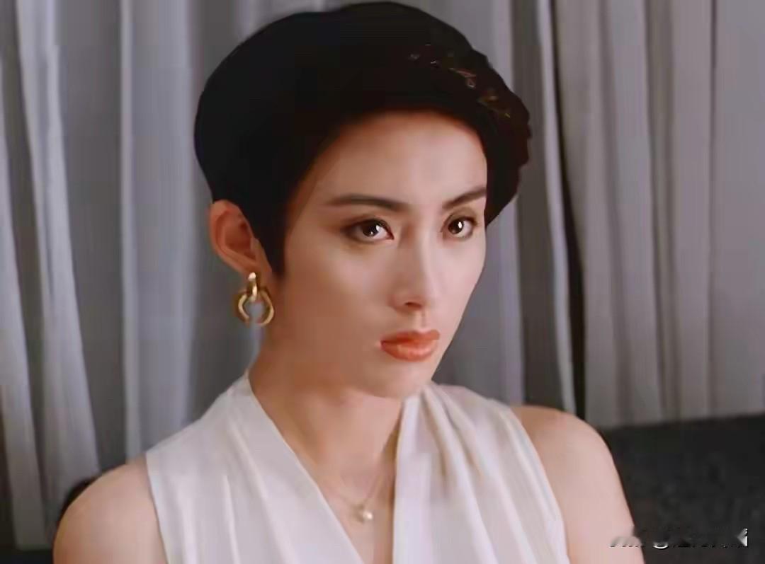 在香港娱乐圈，有这么一群美女明星，她们不是单单靠演技和颜值去征服观众，而是靠她们