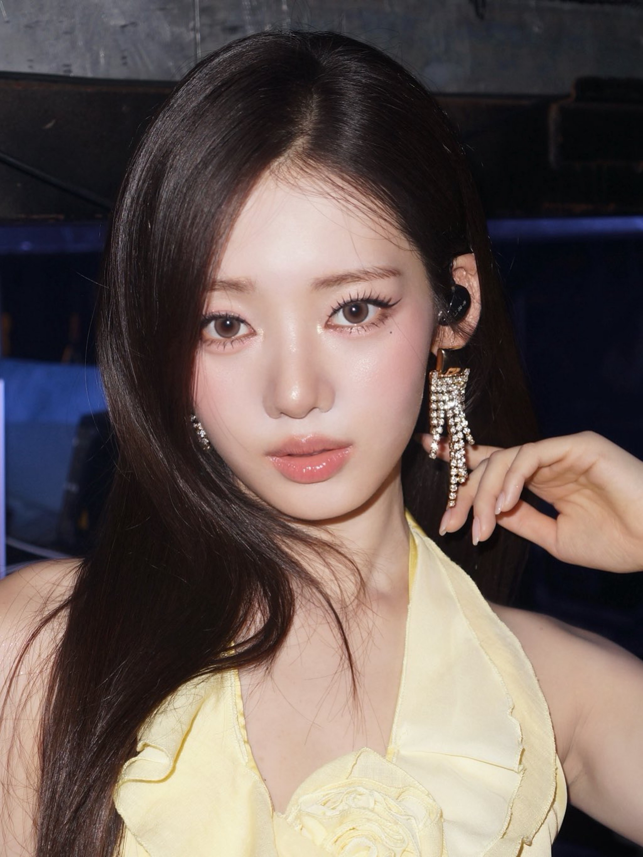 化妆师更新李茶仁妆容 