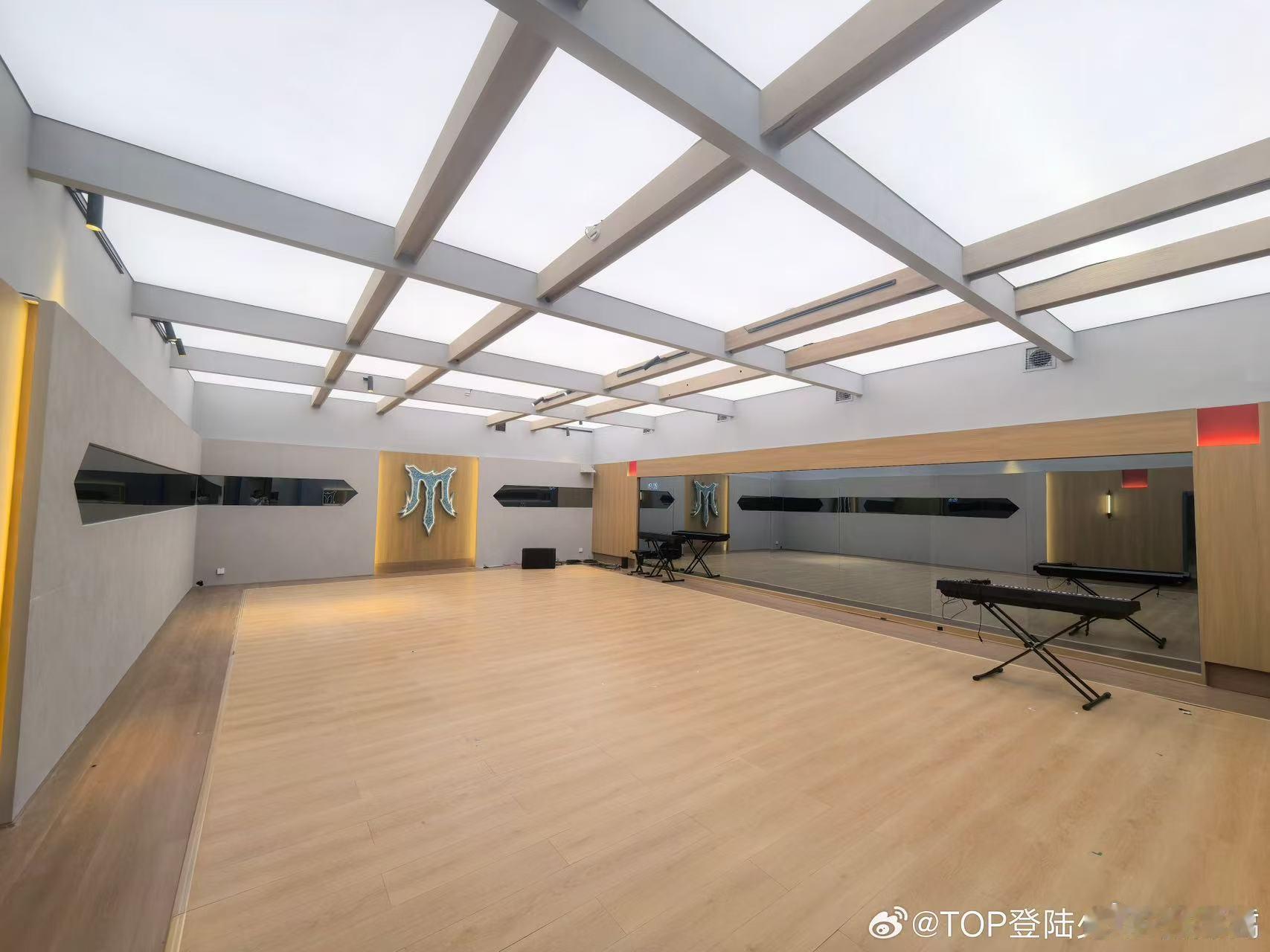 张泽禹披荆斩棘杀青啦 从“披荆斩棘”的每一场挑战中，我们看到了一个敢于拼搏、全力