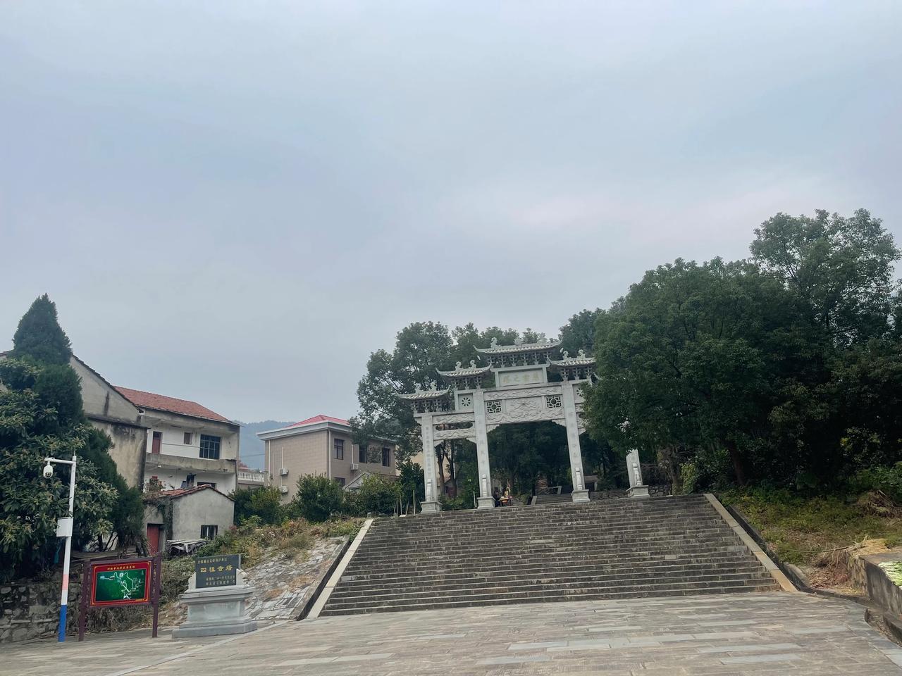 #校园该不该有追逐打闹#校园应该是安静的环境，学校，学习与实践融合！
