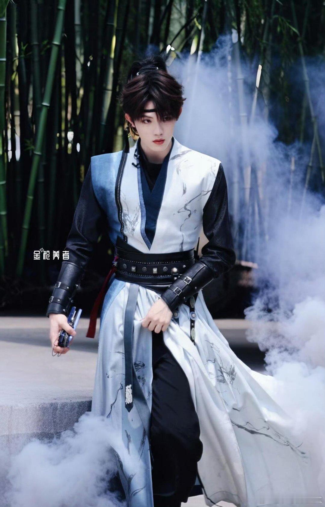 苏新皓团综古装路透 救命！苏新皓古装也太绝了，团综路透直接美到失语，自带清冷贵气