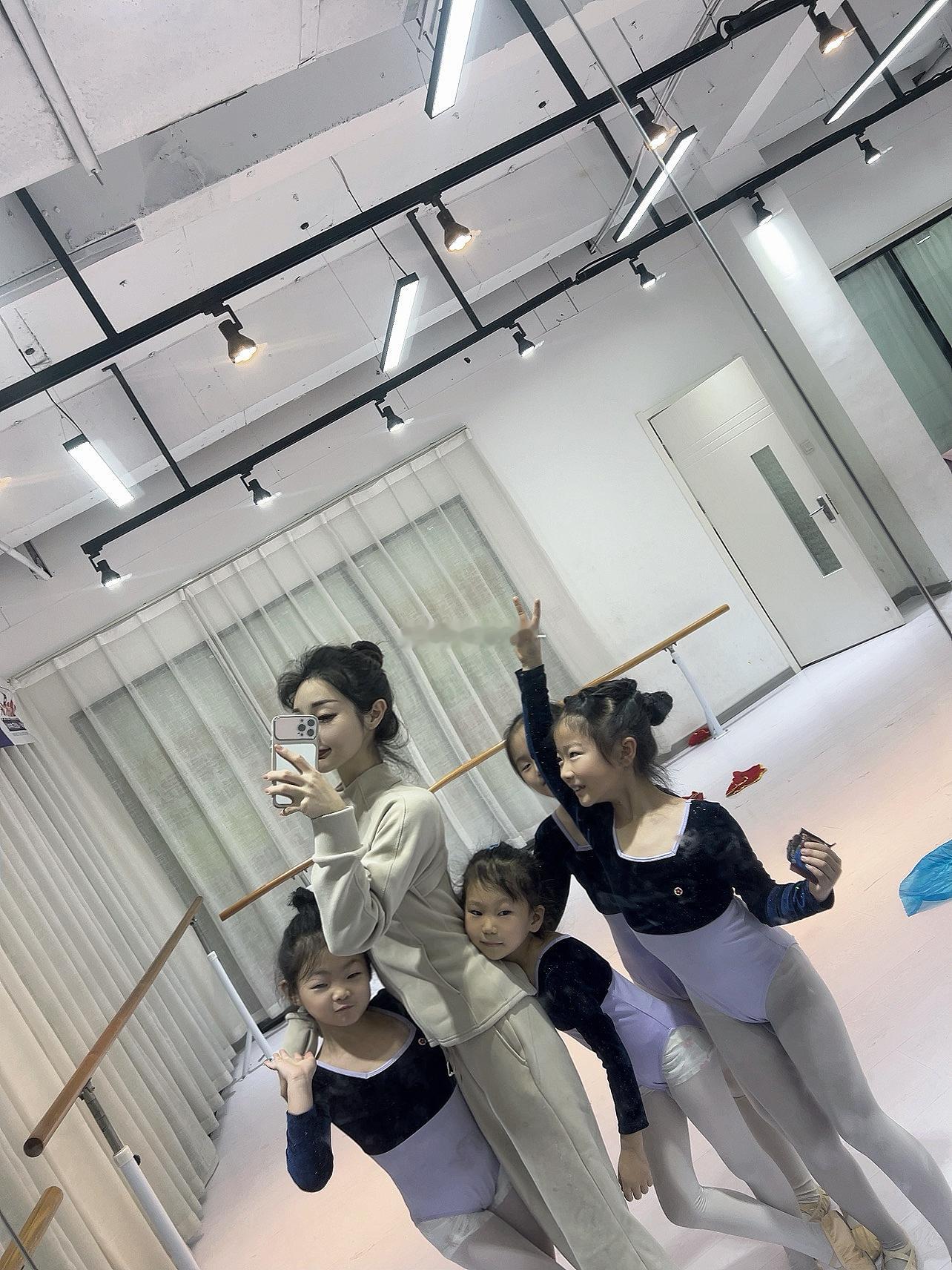 和小闺蜜👭的朋友们～ 