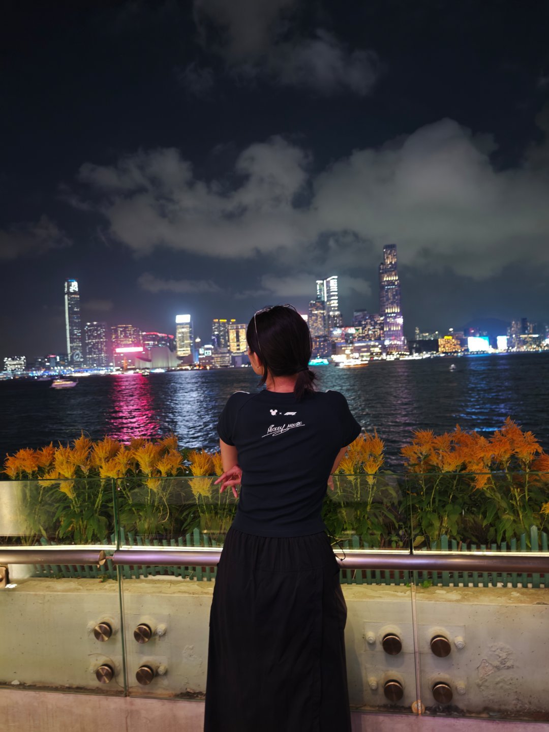 最近失眠很严重，昨晚愣是两点半都没睡着~有时候会胡思乱想，不知不觉已经到了中登的