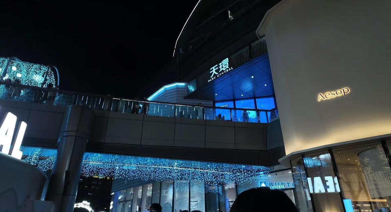 我一定要带我喜欢的人去：1.北京路2.沙面岛3.永庆坊4.珠江新城5.白云山6.