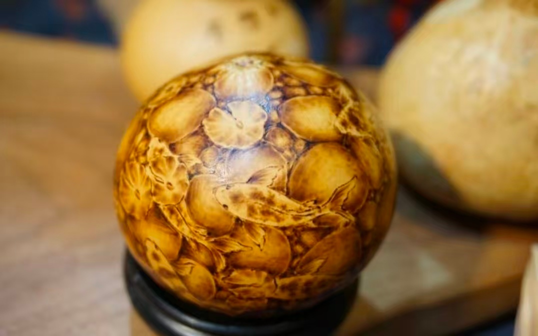 【黄河葫芦：千年文脉的数字新生】 黄河孕育的葫芦文化，承载“福禄”寓意流转千年，