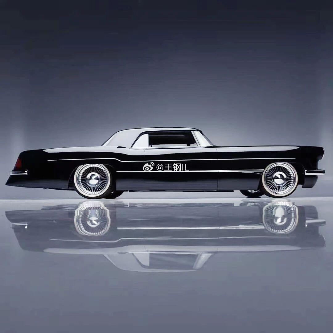 这辆林肯就好像只有在电影里出现的车一样，太漂亮了，修长，优雅并且暴力！ 