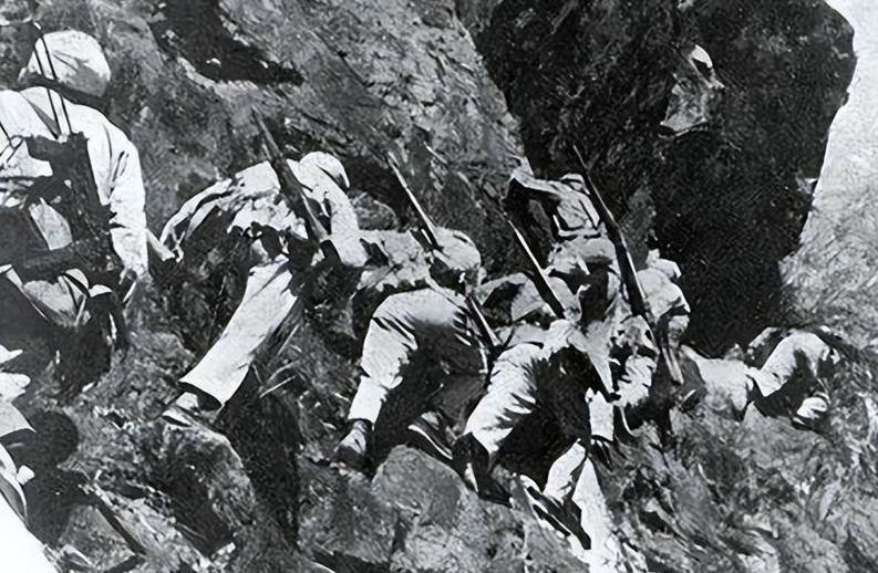 1951年深秋，广西十万大山的密林深处，清剿残匪的战斗仍在持续。溃散的国民党残兵