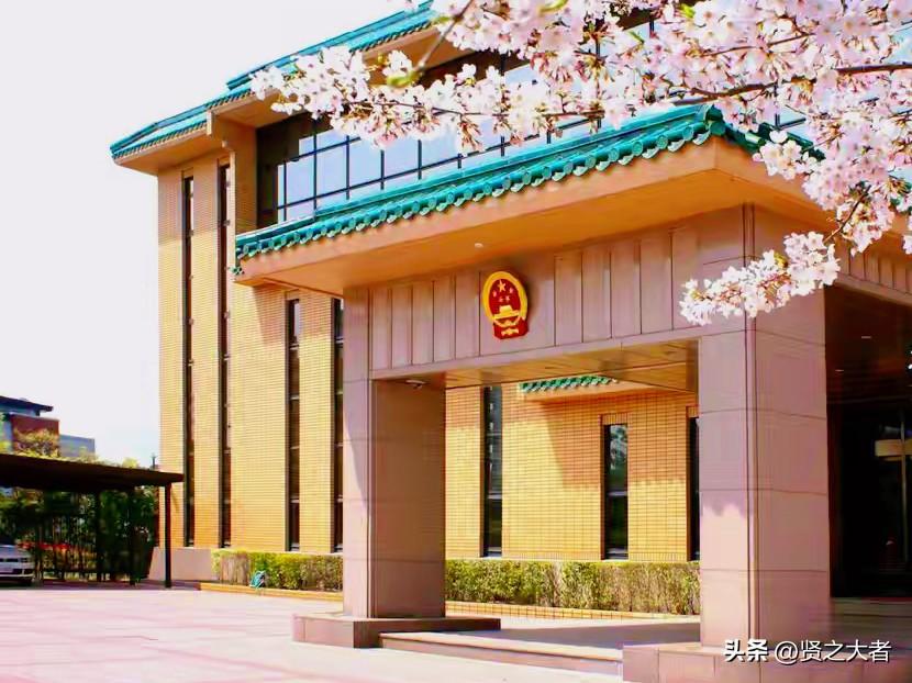 这招太阴险！
日本警方称将对中国使馆24小时警戒，
且此事发生在日本刚传出拟将中