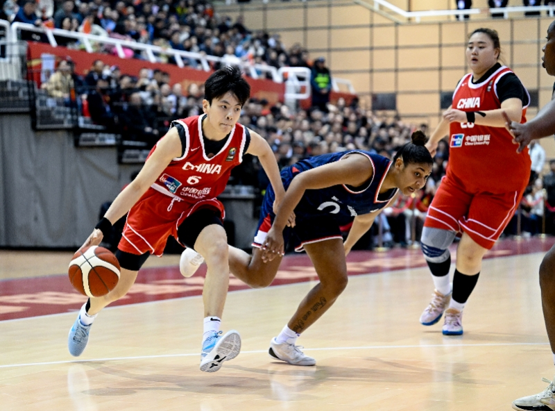 【#杨舒予加盟墨尔本老虎队#，留洋征战澳大利亚女篮联赛】4月7日，澳大利亚NBL