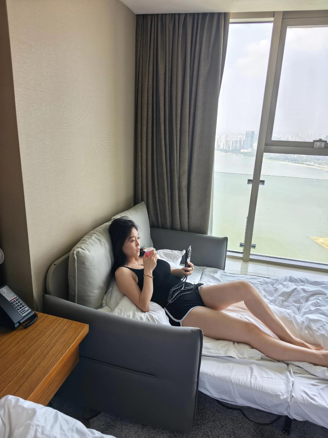 我自风情万种，与世无争