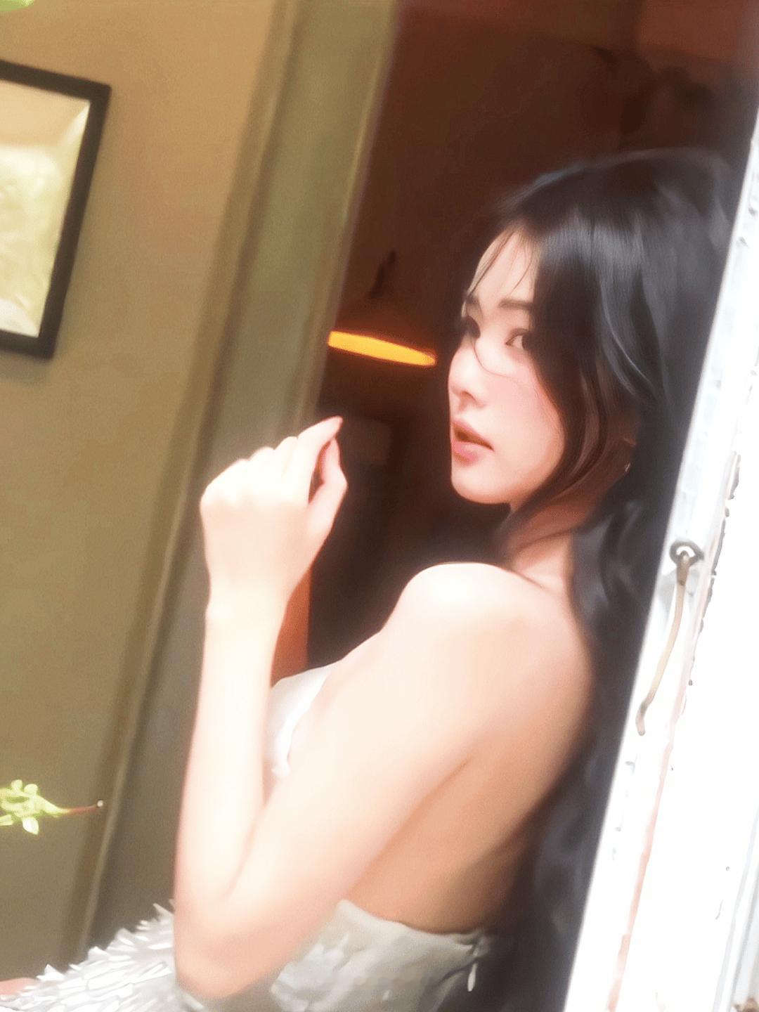 白鹿·听雨的声音   动图太太太绝了…  #白鹿活动生图# ·#白鹿# ​​​