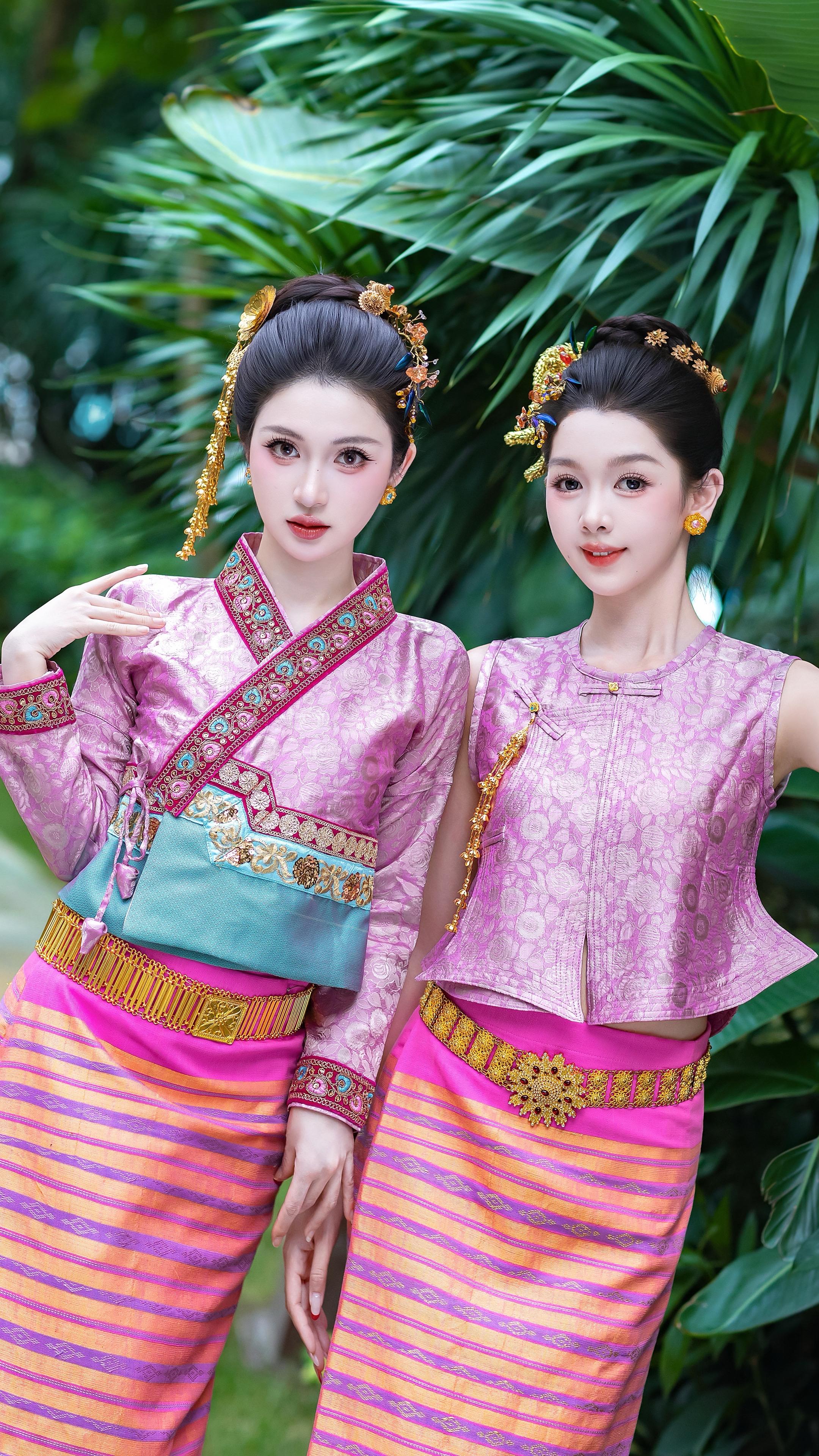 “谁不爱这独特的紫蓝配色呢？”