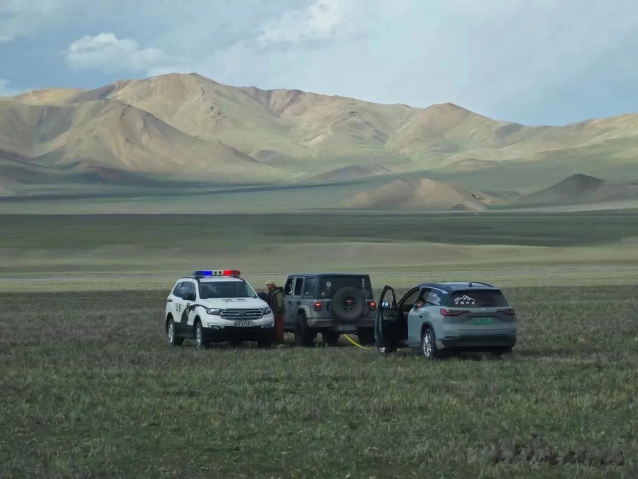 阿里无人区……自己的车应该去哪儿不清楚么？南极挺好的，下次去南极吧！