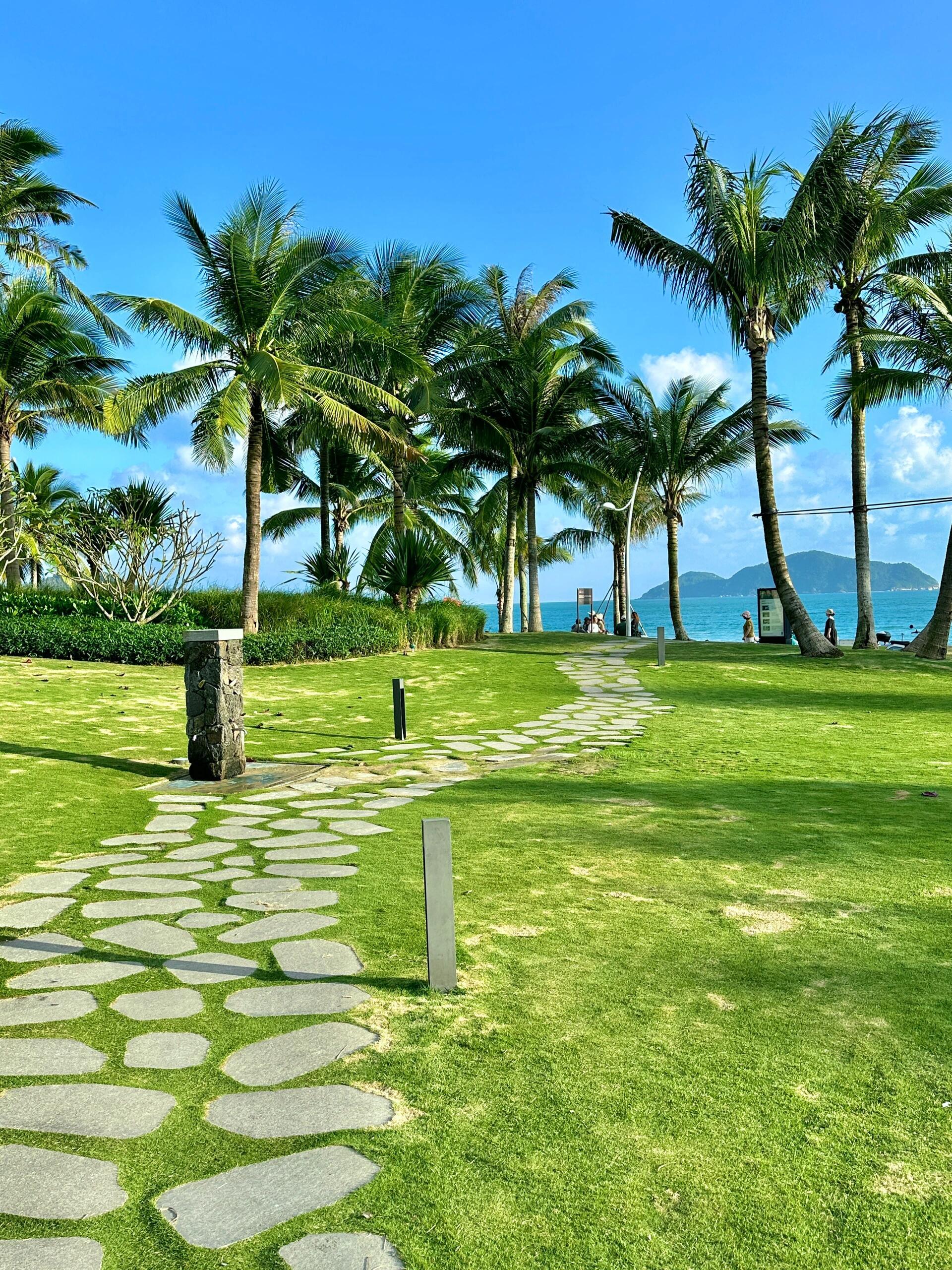 帐篷外的世界是旷野在钢筋水泥的城市里待久了总想找个没有天花板的地方坐一坐⛺️当我