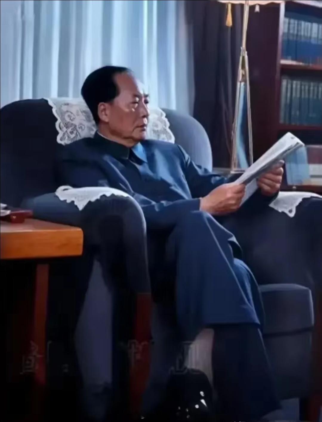 当年忠贞为国酬，何曾怕断头？如今天下红遍，江山靠谁守？业未就，身躯倦，鬓已秋。你