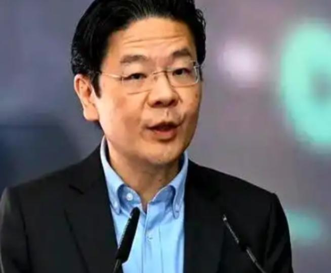 中美起冲突，新加坡挺美国；中日起冲突，新加坡挺日本；中菲起冲突，新加坡挺菲佣；中