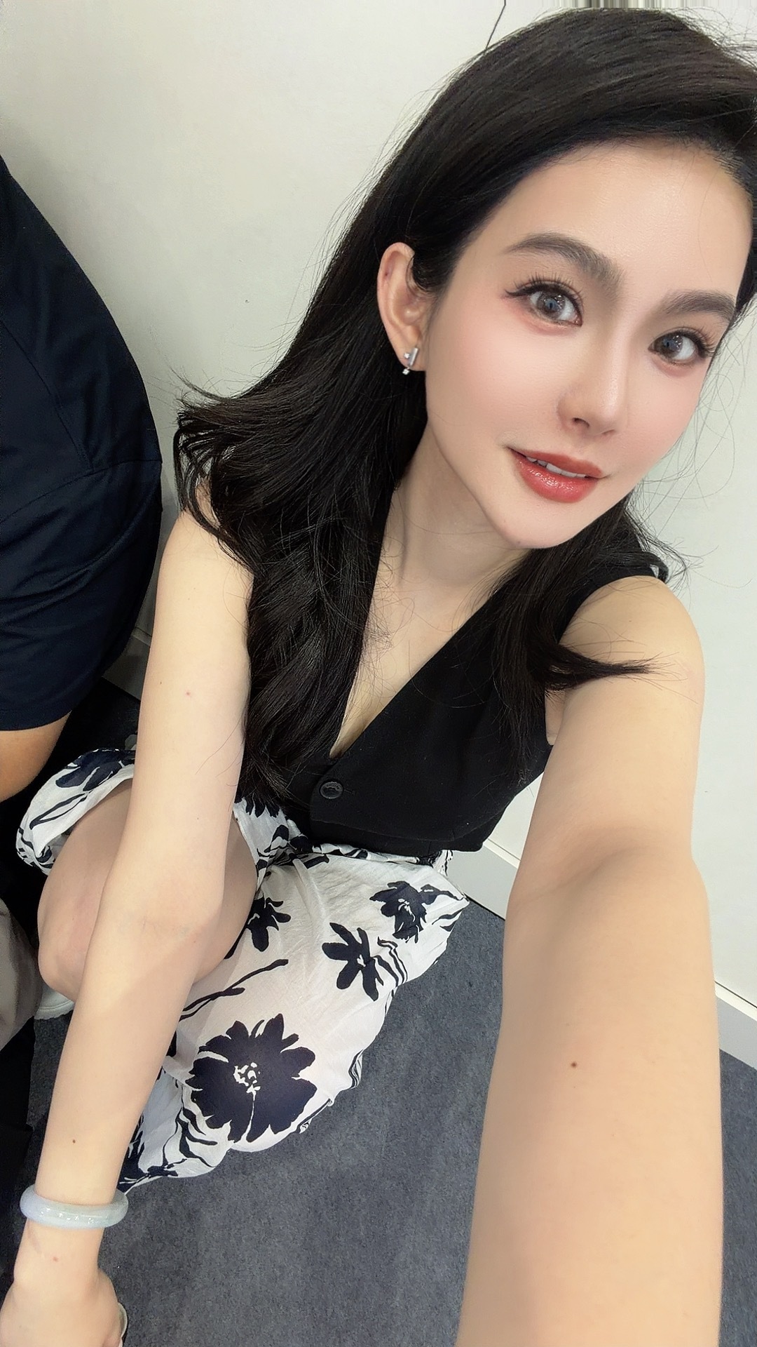 【车展日常】随地大小蹲蹲蹲～活已经全部干完啦！接下来然后就是松弛“逛展”！看看图