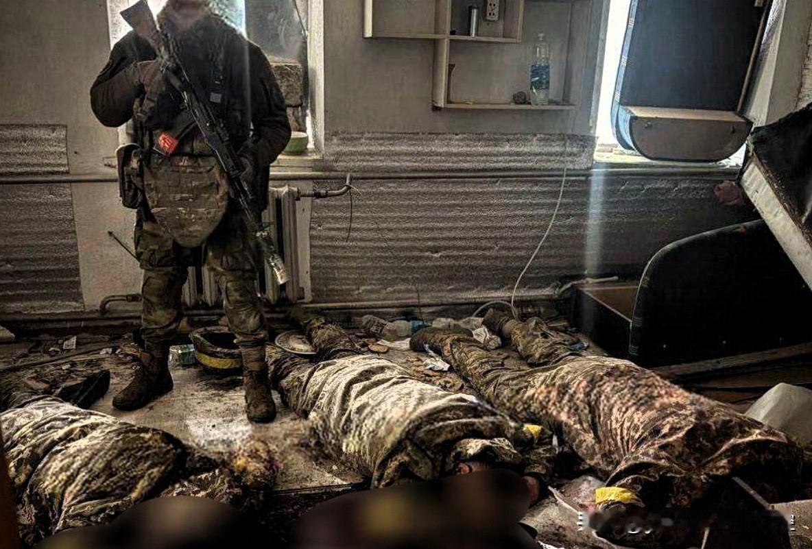 在红军城-季米特洛夫城市群包围圈内，俄军就地处理了一个乌军无人机小组。实际上，俄