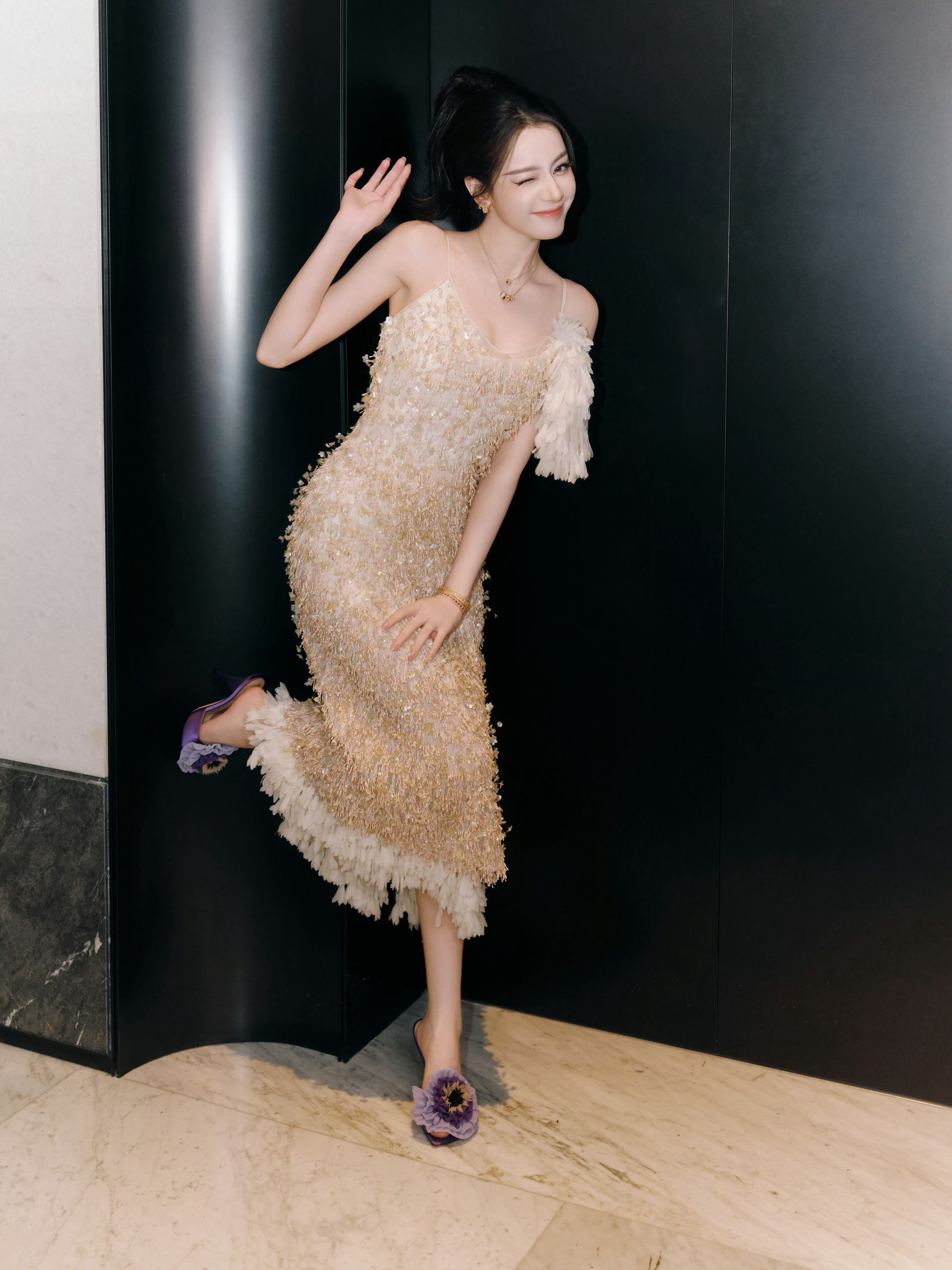 迪丽热巴全平台爆出圈迪丽热巴vogue后台出图超级顶流无疑了吧 