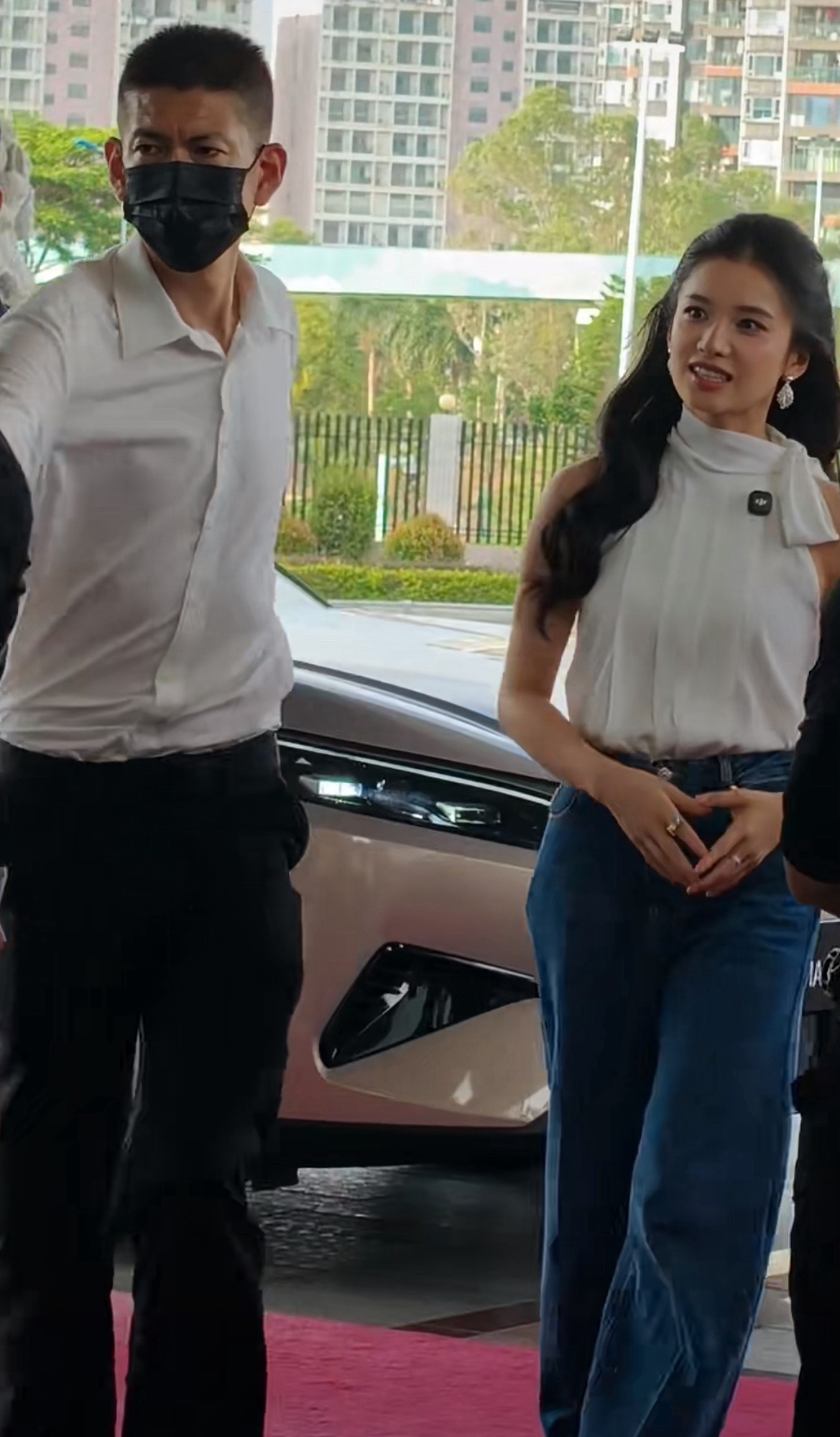 张婧仪雾里青 此女一出，听取哇声一片！看到张婧仪明白了啥叫“盘条靓顺”张婧仪代言