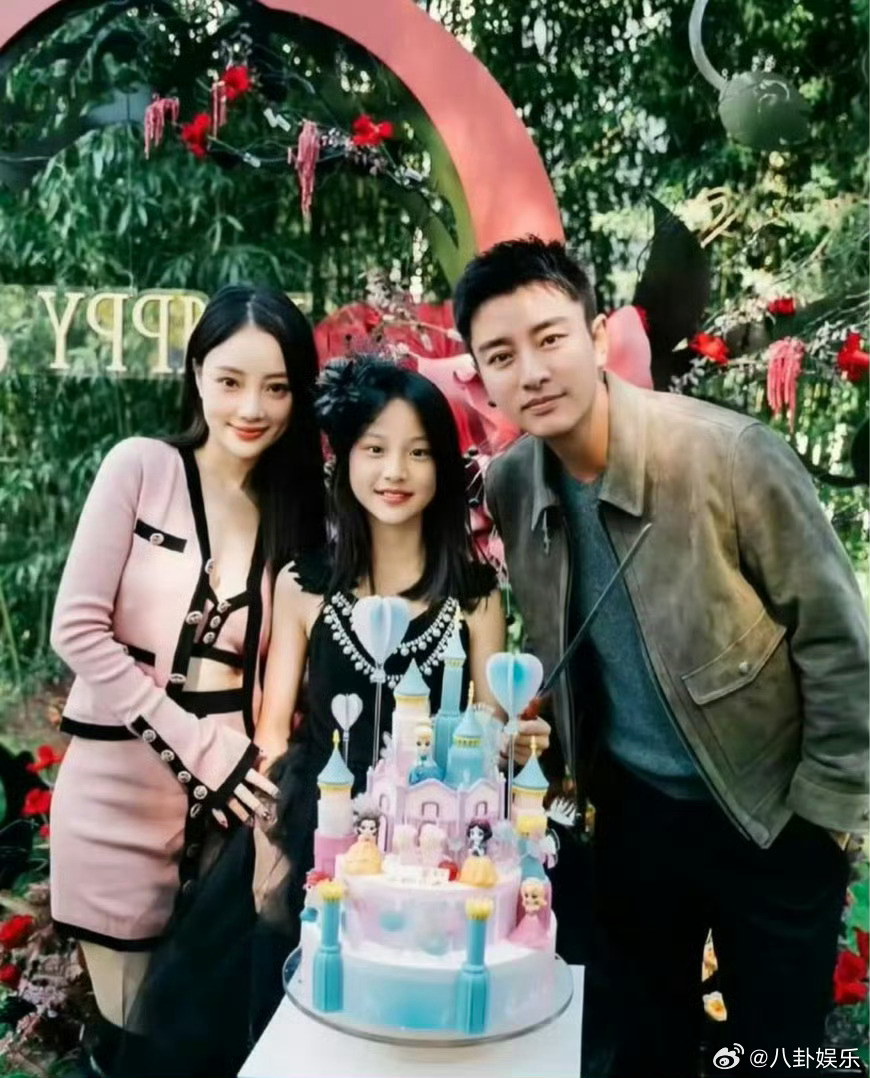 贾乃亮离婚后会一起管孩子贾乃亮连续12年给甜馨公开庆生，一次没落过。李小璐也同步