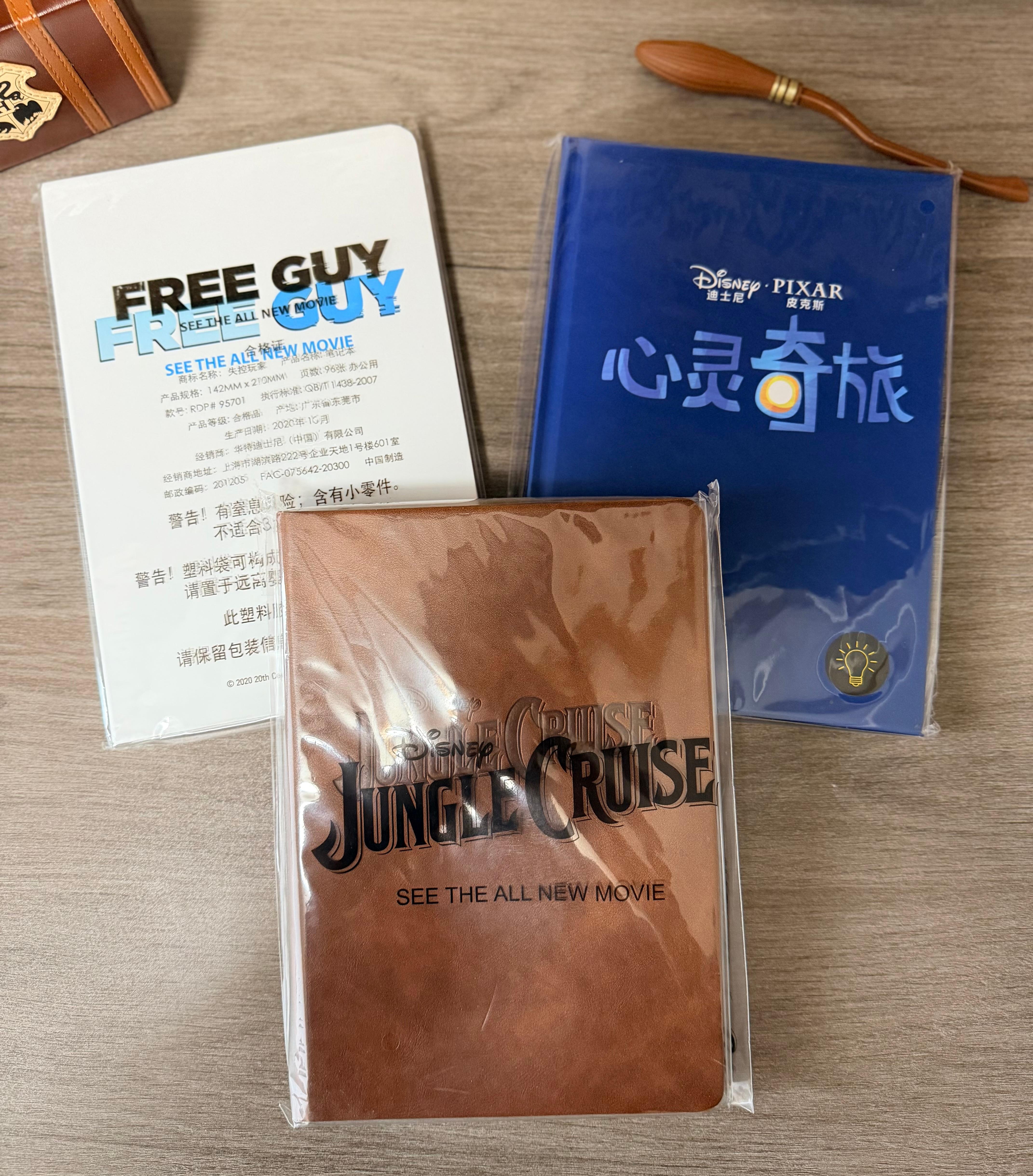 不定时福利，随便，随机抽一位粉丝送电影周边笔记本（3本），明天平台开奖~  