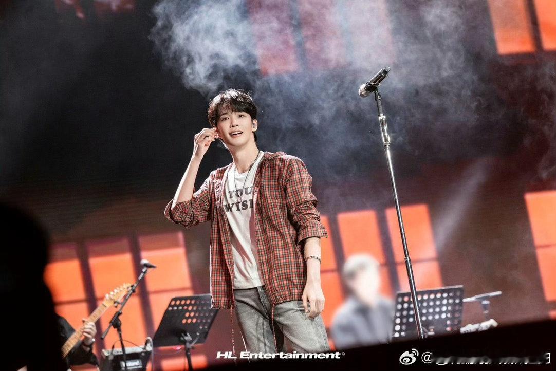 王赫野过程全对结果全错 看王赫野认人就像看学霸做题，步骤全写对了，答案填错了行。