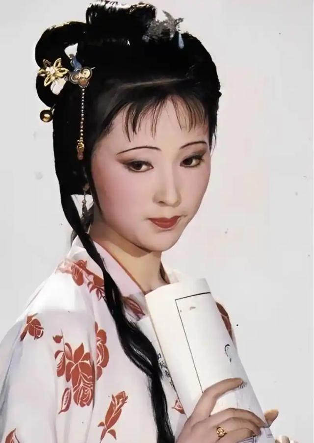 一位社会学家曾说：“现在最严重的问题，已经不是00后不结婚，90后不生娃，而是生