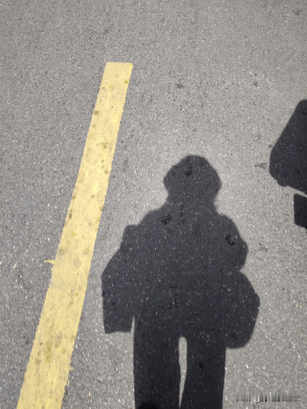 来到郴州，感受当地的烟火气
安置好住宿后，我先给自己补充能量，冲了一杯自带的奶粉