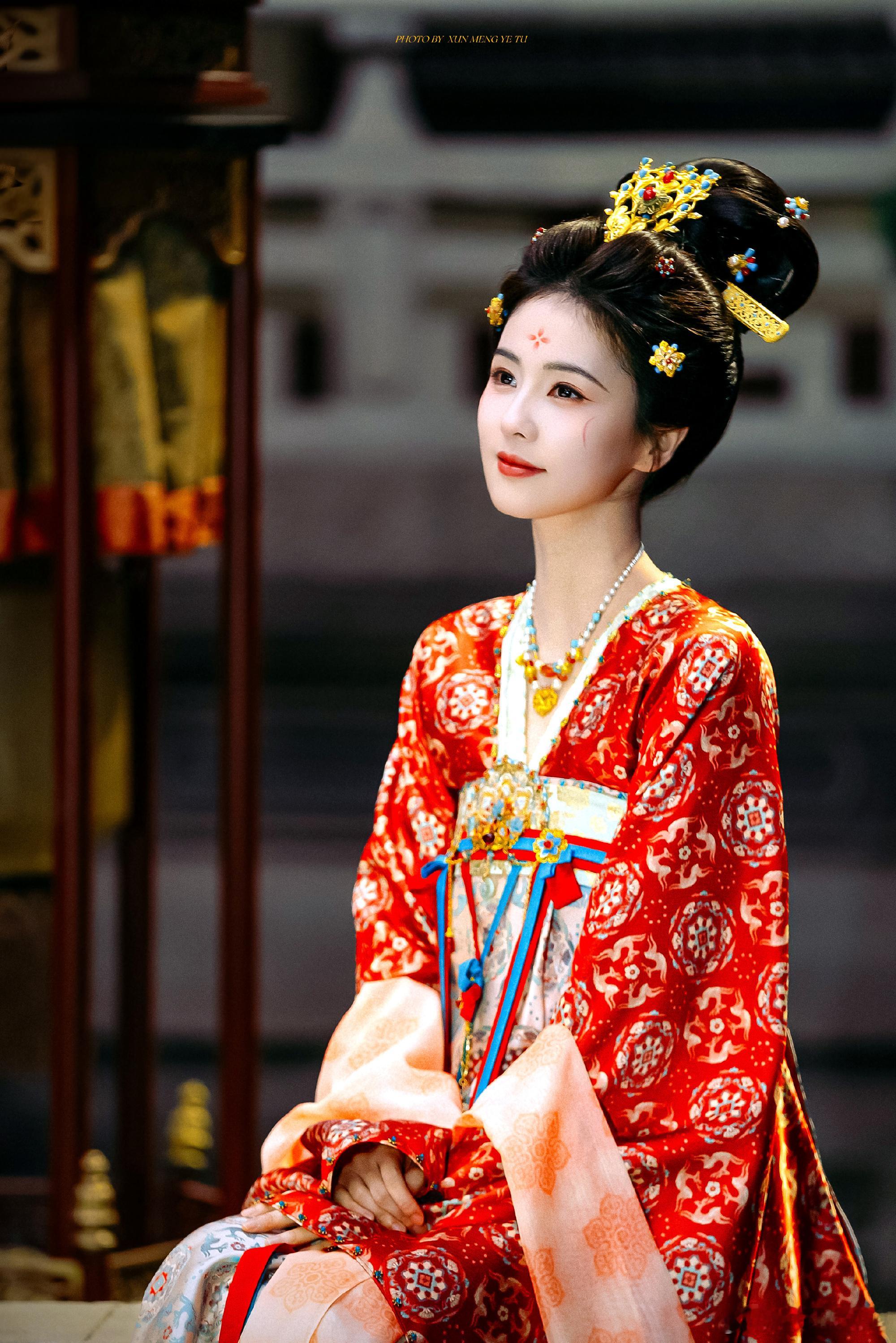 白鹿周深五搭 从综艺同框到多部影视再到唐宫奇案主题曲，白鹿周深五搭一路走来，跨题