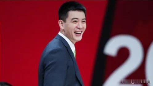 杨鸣抛份大礼给西热，可惜西热手滑接不住。
常规赛第50轮，南京同羲对阵辽宁。南京
