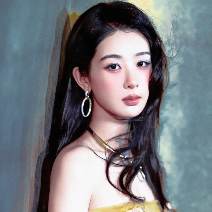 杨紫玉兰花开君再来 💜杨紫董竹君 时光静好，与君语；细水流年，与君同；繁华落尽