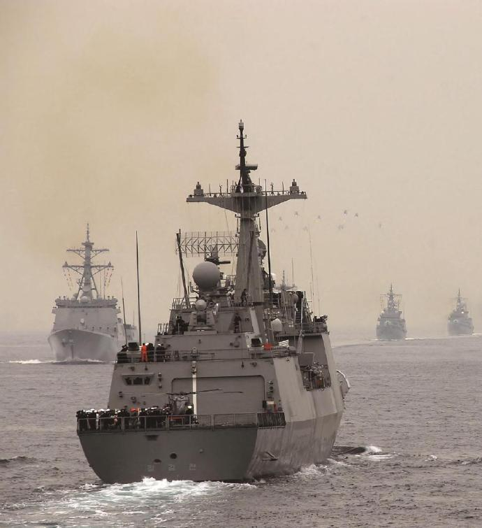 每天认识一件兵器 “忠武公李舜臣”级导弹驱逐舰［韩］满载排水量：4800吨全长：