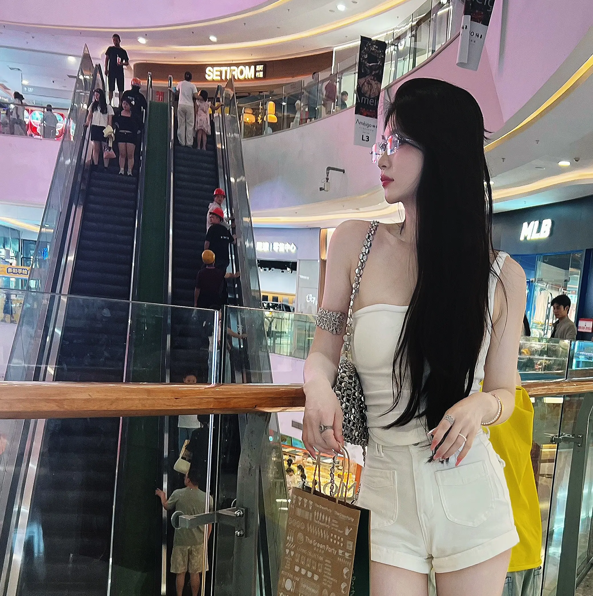 身边的人都陆续交卷了 我连错两题  也再无心提笔