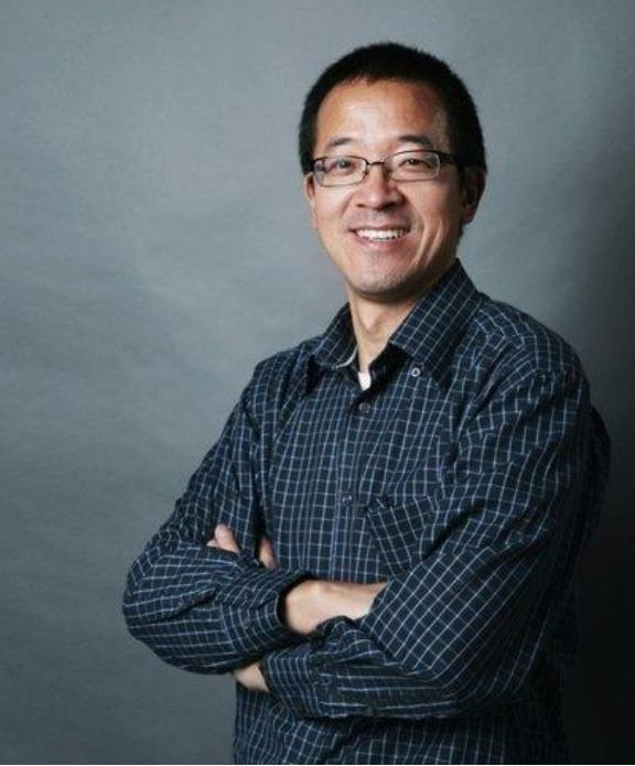 俞敏洪抛出惊人言论，他说：“我有两个大学男同学已经死了，都是家庭条件很好，但俩人