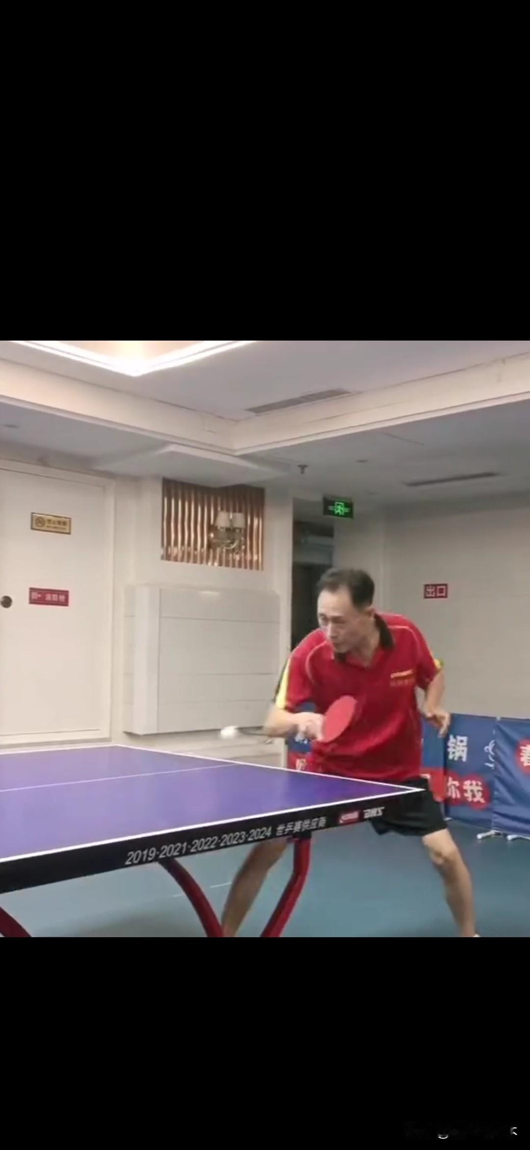 【春秋球馆训练纪实：李哥正手拉球进阶，六板连贯组合打出当晚五佳球】9月19日晚，