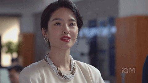 杨采钰高智感VS高质感 拒绝名校选择热爱，杨采钰的高智里有勇气；《淬火年代》的质