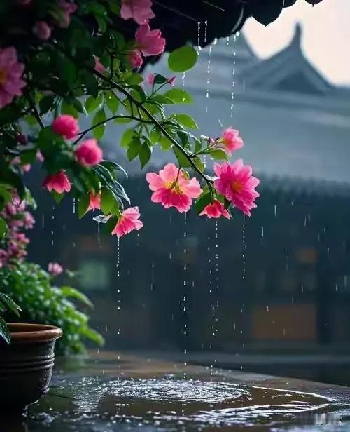 上联:春风轻抚百花羞
下联:细两偷润万物苏
横批:大地回春