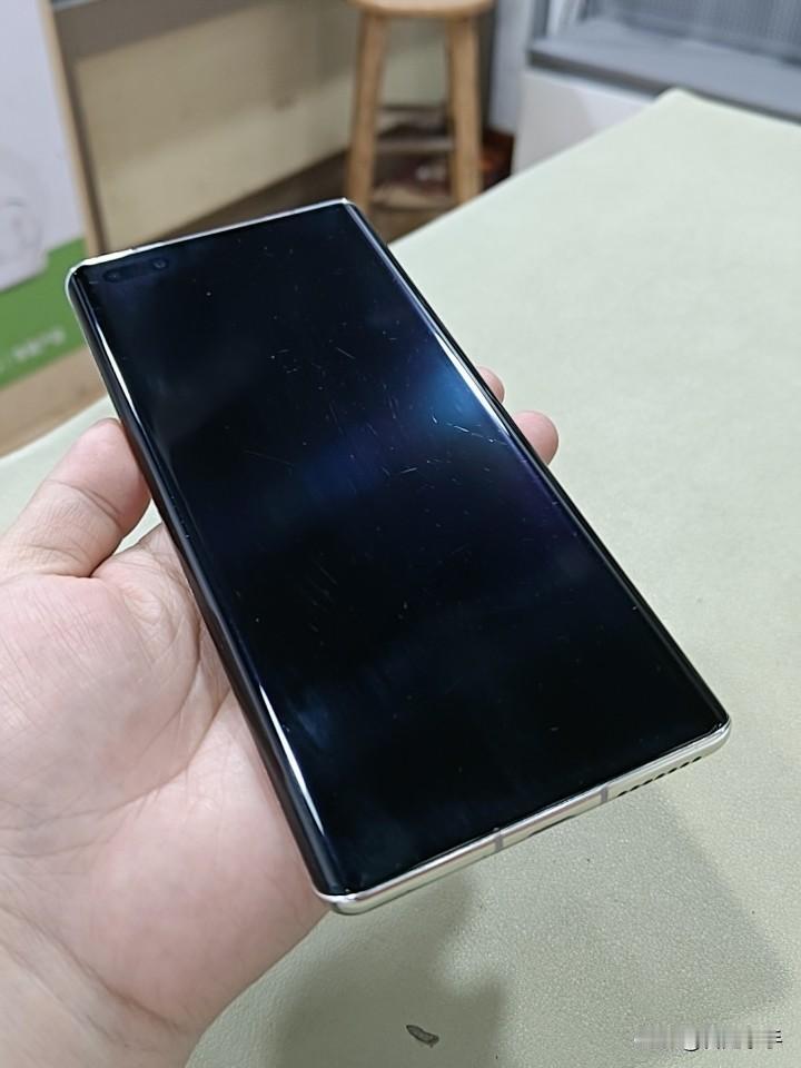刚刚高价收了一台华为Mate40Pro.就有网友问我 有没有500左右的华为ma