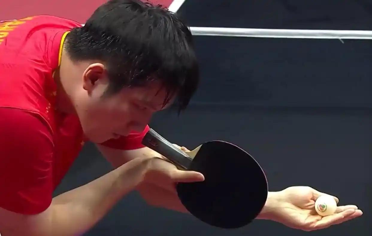 11月16日澳门银河综艺馆，一场乒乓巅峰对决落下帷幕——28岁的樊振东以4-1击