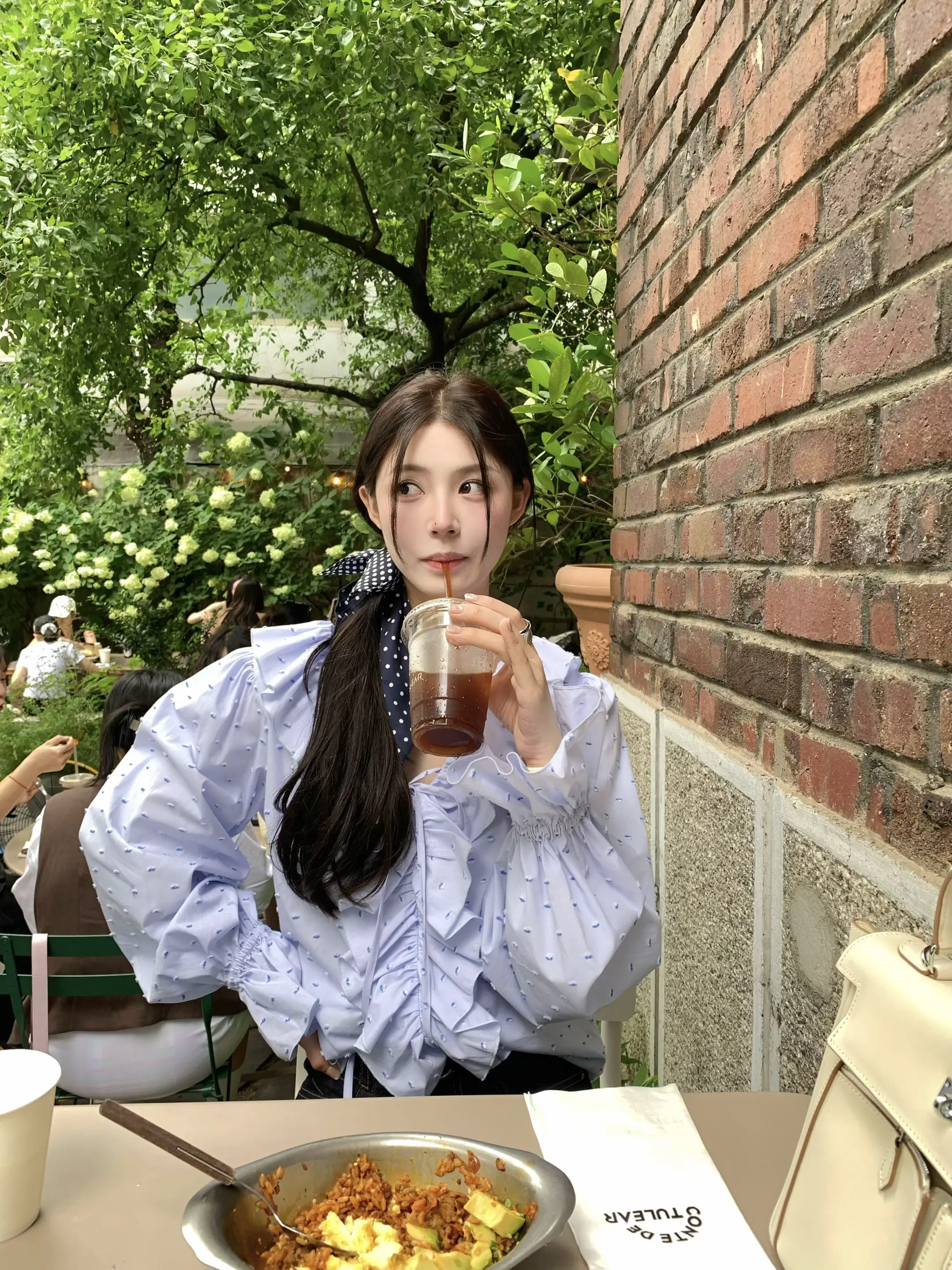 吃个漂亮饭。 ࿆