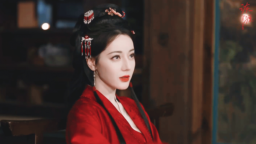 迪丽热巴 《白日提灯》贺思慕 / 动图终于❗中午12点开播哦～～～☽ 终极预告-